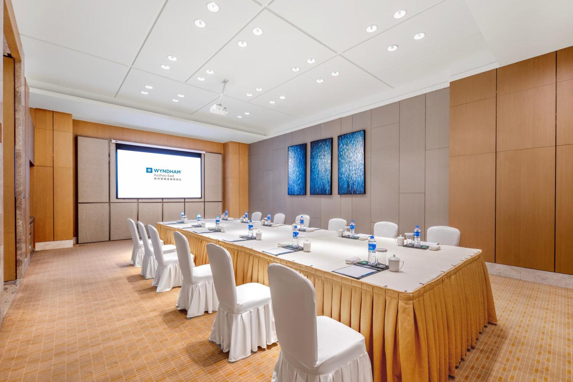 Wyndam Xuzhou East Hotel Exterior foto