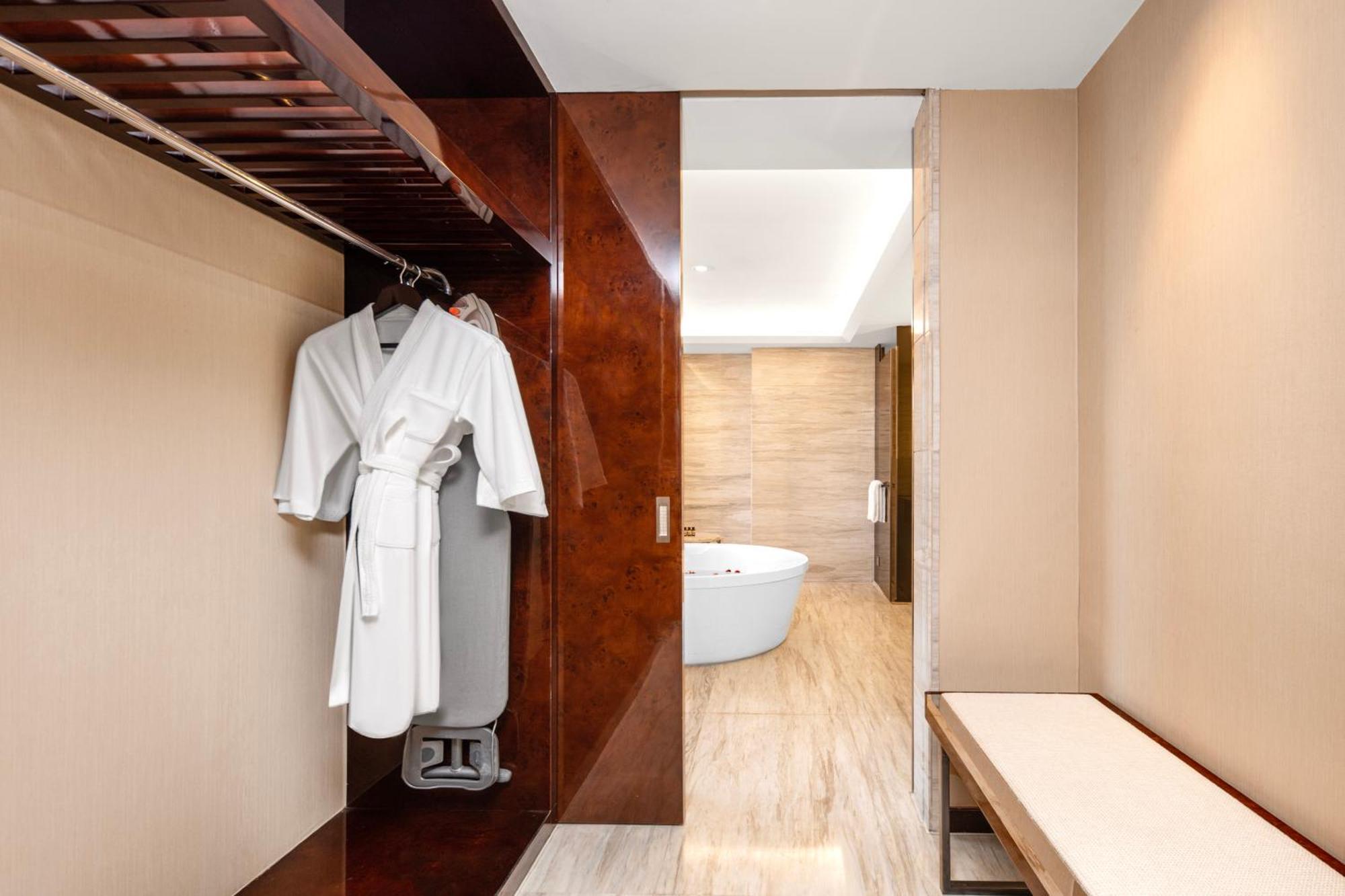 Wyndam Xuzhou East Hotel Exterior foto