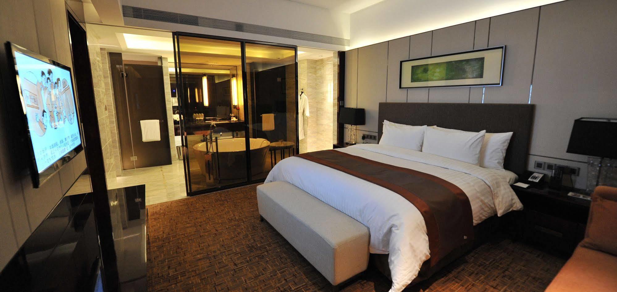Wyndam Xuzhou East Hotel Exterior foto